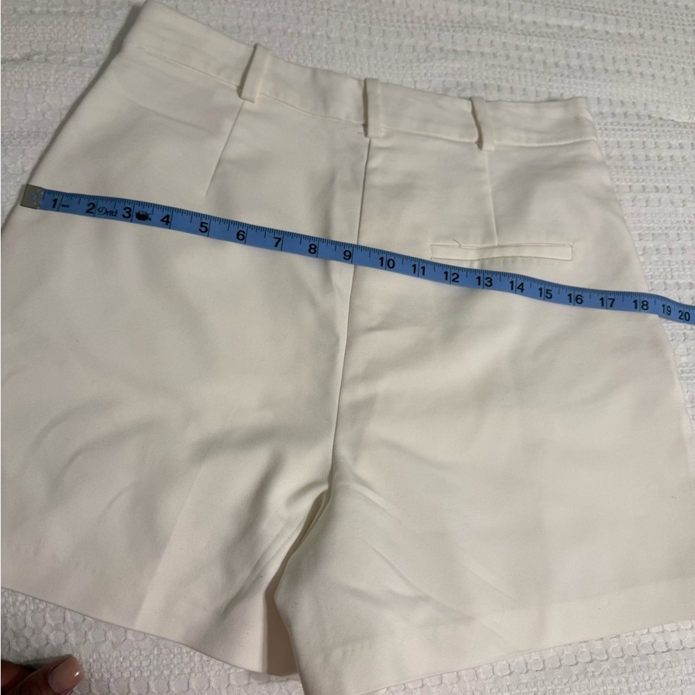 Elegant White High-waist Women's Shorts - Picture 6 of 11